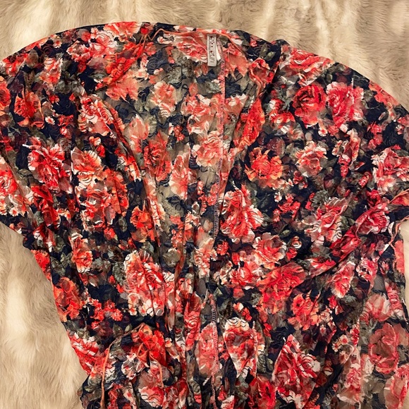 Kimono - Picture 1 of 4